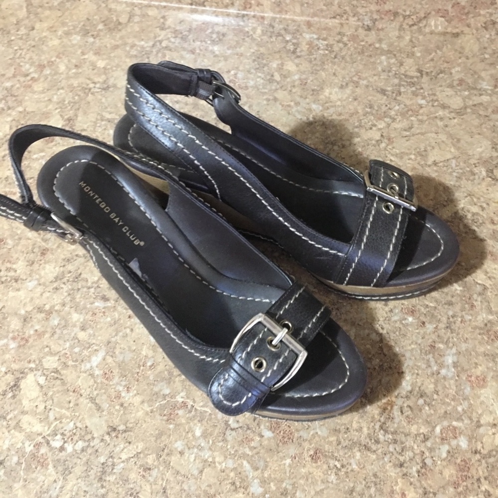 Brown wedges sandals .. - Picture 2 of 2